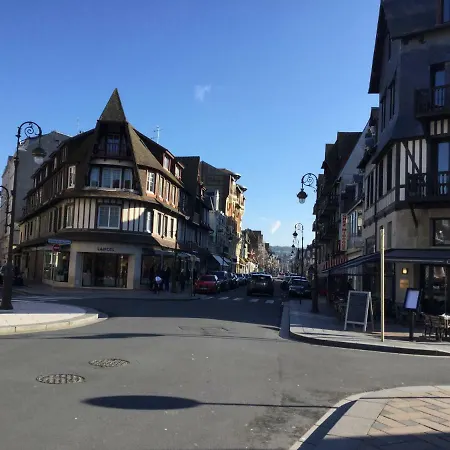 La Pointe D'auge Apartament Deauville